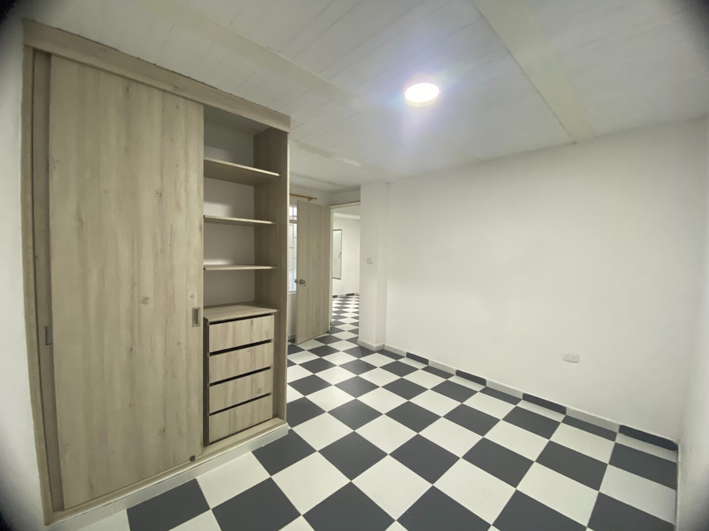 APARTAMENTO EN ARRIENDO. APTO 201 CALLE 6 BARRIO 20 DE JULIO PISO 2 IBAGUÉ.