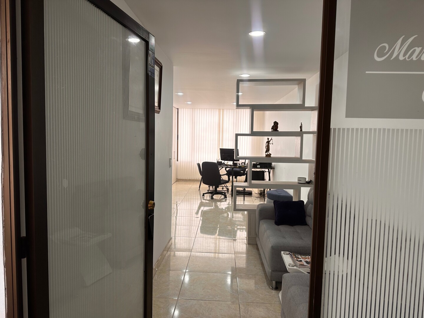 OFICINA 502  PARQUEADERO Y DEPOSITO CENTRO COMERCIAL PASAJE REAL IBAGUE TOLIMA