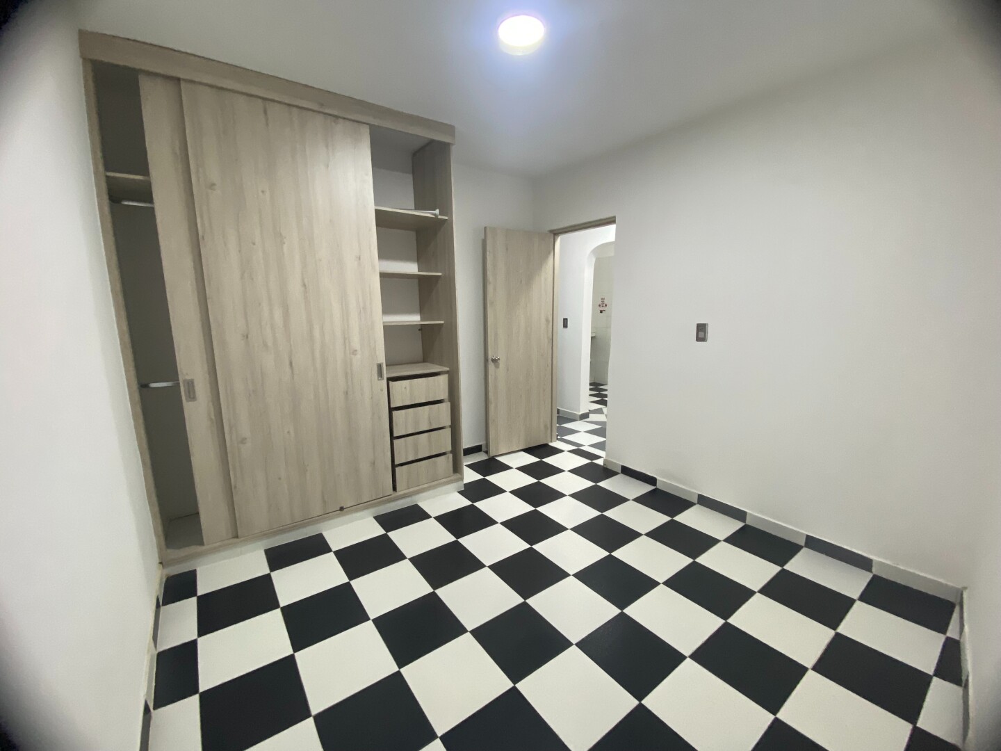 APARTAMENTO EN ARRIENDO. APTO 101 CALLE 6 BARRIO 20 DE JULIO PISO 1 IBAGUÉ.